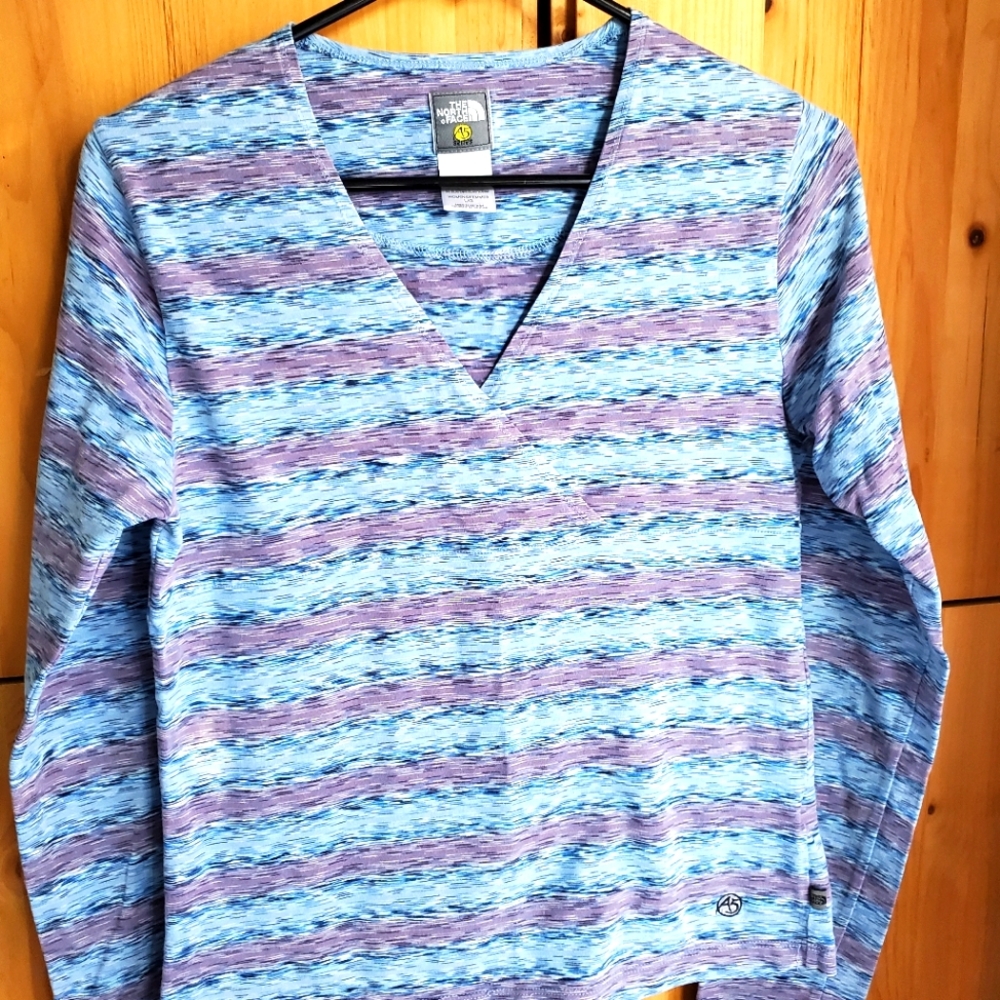 North Face Womens Mock Wrap Long Sleeve Top size Large